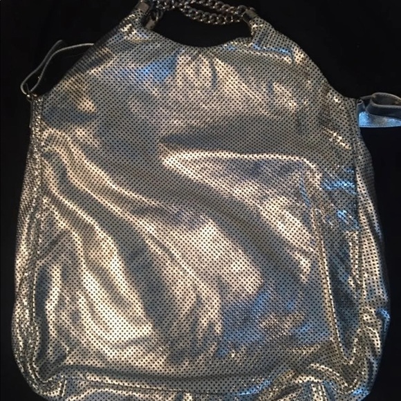 Chanel - Picture 2 of 7